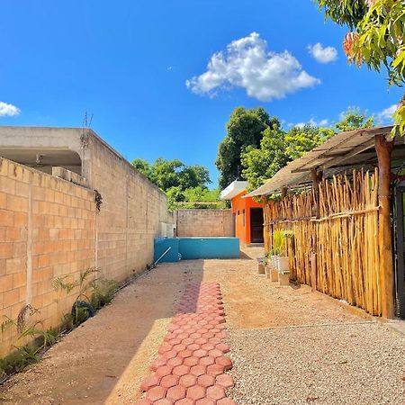 Отель Casa Lol-Cab Вальядолид Экстерьер фото